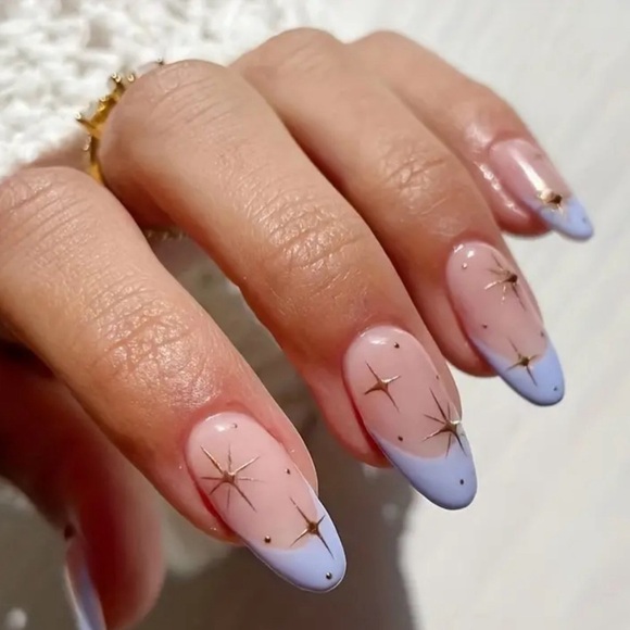 24 pcs Almond French Acrylic Press On Nail Set Reusable Blue French 💙✨ - Picture 1 of 7
